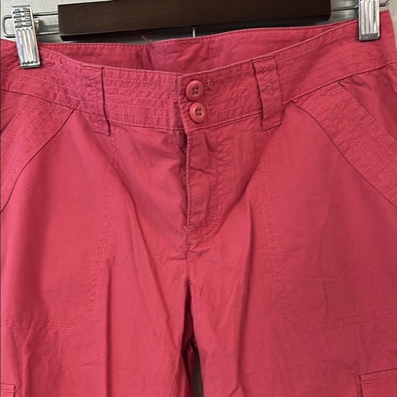 LONDONJEAN Red Capris Relaxed Fit - Picture 4 of 5